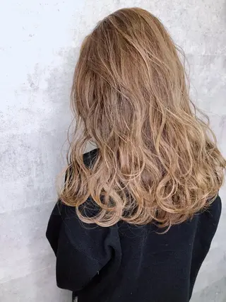 セミロング カラー 髪質改善 中川　翔のヘアスタイル