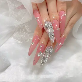 ネイル MoON...❤︎ MeGuのネイルデザイン