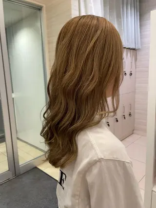 セミロング Plus lib 伊東 美咲のヘアスタイル