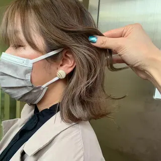 セミロング 淡色ふんわりhair 新宿satomiのヘアスタイル
