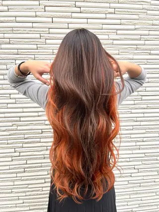 ロング ハイトーンカラー🤍 やないのヘアスタイル