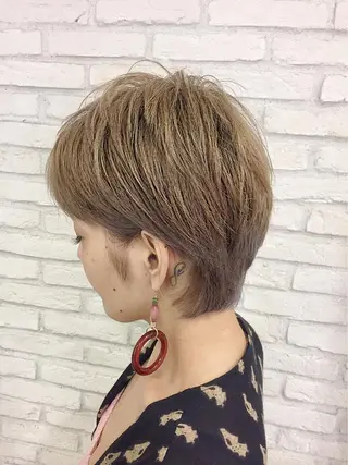 ショート カラー HAUS 片山みほのヘアスタイル
