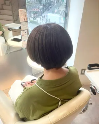 ショート カラー レナークアリア 澤田凜のヘアスタイル