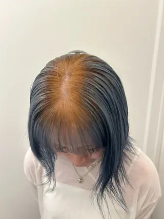 ミディアム カラー 上田 恋菜のヘアスタイル