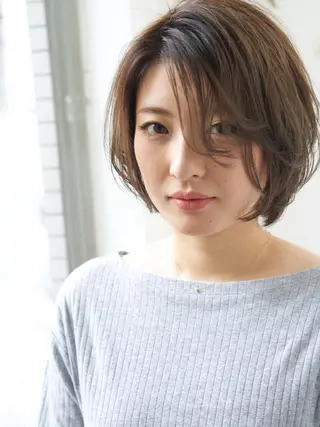 ショート カラー fio マナミのヘアスタイル