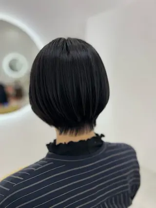 ショート カラー 吉田 悠乃のヘアスタイル