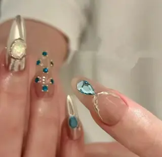 ネイル 相沢 さやかのネイルデザイン