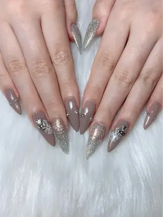 ネイル Rive. 酒井のネイルデザイン