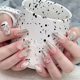 ネイル Queens テイのネイルデザイン