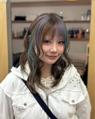 ミディアム カラー ナナ/大阪心斎橋/ レイヤーカットのヘアスタイル