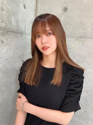 セミロング 福岡縮毛矯正✨️ ストレート 向井和輝のヘアスタイル