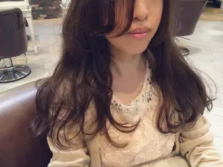 ミディアム セミロング ロング カラー パーマ 江原 彩華のヘアスタイル