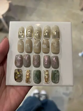 ネイル nail atelier hiton所属・nailist 朱音のネイルデザイン