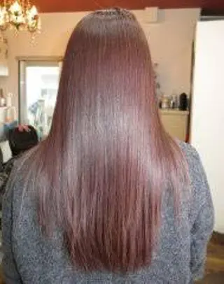ロング 大人女性に寄り添う 髪質改善サロンのヘアスタイル