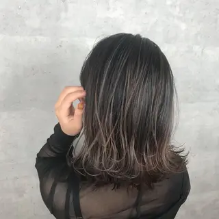 ミディアム カラー アンダーバーホワイト_WHITE所属・_WHITE芝本 賢吾【天王寺店】のヘアスタイル