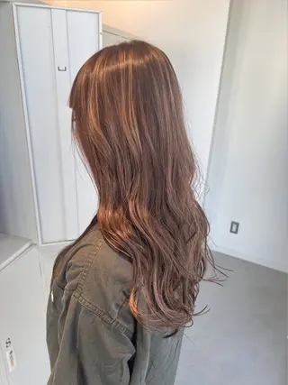 ロング カラー 艶ハイトーン‪‪🔆 ️️️安座間 希のヘアスタイル