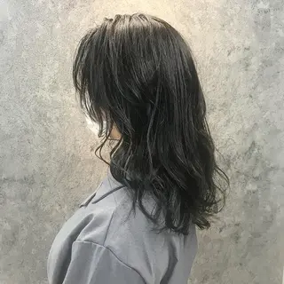 セミロング 所渉/韓国レイヤー /ウルフカットのヘアスタイル