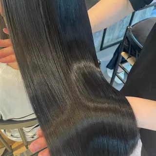 ロング カラー LANVERY所属・うる艶ヘア💐 艶ハイトーン💐彩夏のヘアスタイル