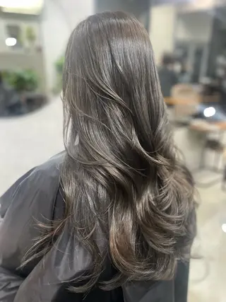 ロング カラー AIRI layer cut hairのヘアスタイル