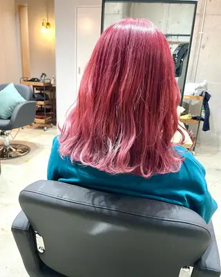 ミディアム カラー ✨髪質改善/ハイトー ン/艶髪高山のヘアスタイル