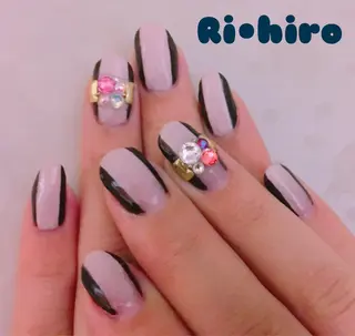 ネイル ネイル＆フラワーサロン〜Ri✦hiro〜鳥栖店所属・HIRATA RIEのネイルデザイン