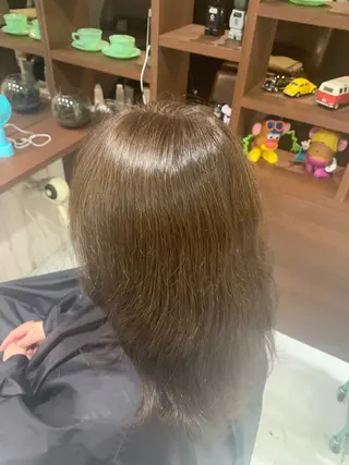 ミディアム カラー 保谷 菜々美のヘアスタイル