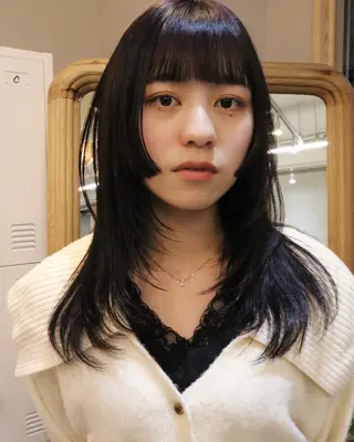 ミディアム カラー 松村 澪里のヘアスタイル
