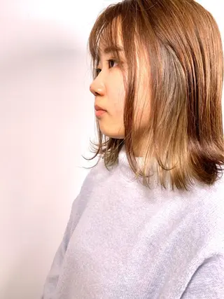 ミディアム カラー よしだ とおいのヘアスタイル