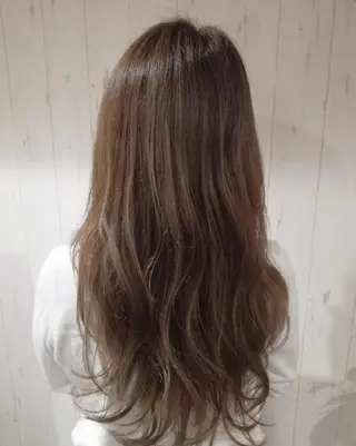 カラー ロング 西川 敏夫のヘアスタイル