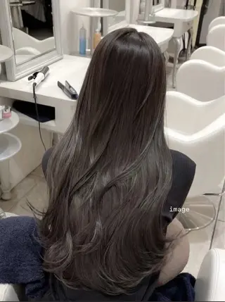 カラー カラー特化🎀/ 艶カラー🫧渋谷のヘアスタイル