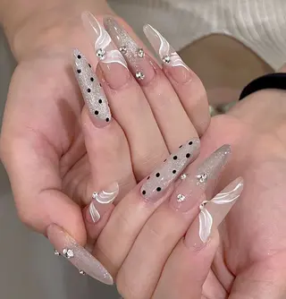 ネイル 小島 阿佑美のネイルデザイン