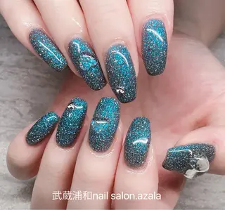 ネイル R inのネイルデザイン