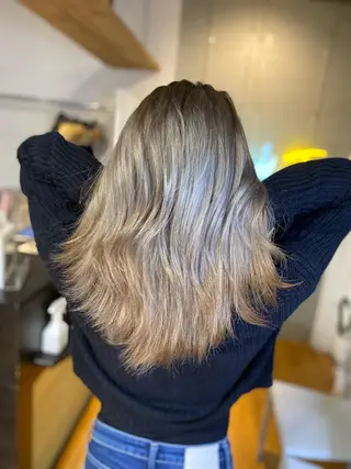 セミロング カラー ヘアアレンジ 久米 治仁のヘアスタイル