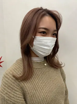 セミロング カラー 佐々木 愛実のヘアスタイル