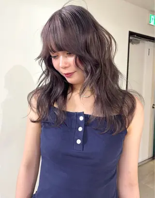 ロング カラー mizuki/ピンク ベージュ.レイヤーのヘアスタイル