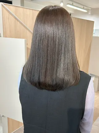 セミロング カラー 西 めぐみのヘアスタイル