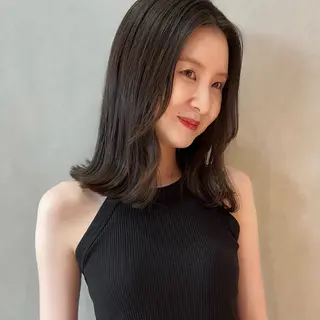 ミディアム ボブ/透明感カラー /坂口恵梨子のヘアスタイル