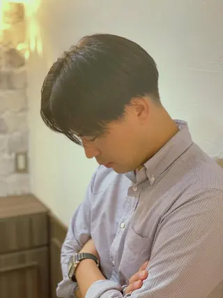 メンズ ミリオンバックス所属・佐藤 輪喜広のヘアスタイル