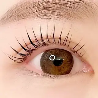 マツエク・マツパ ou's nail salon所属・小林 桜のネイルデザイン