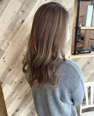 カラー aile/ annaのヘアスタイル