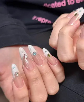 ネイル 相沢 さやかのネイルデザイン