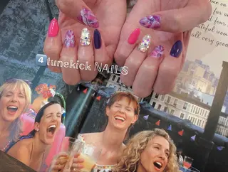 ネイル 4tunekick NAILS(フォーチュンキックネイルズ)所属・光森 淳子のネイルデザイン