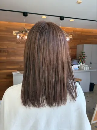 カラー 石川 菜月のヘアスタイル