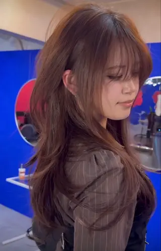 ロング カットモデル/韓国 レイヤー/SEIRAのヘアスタイル