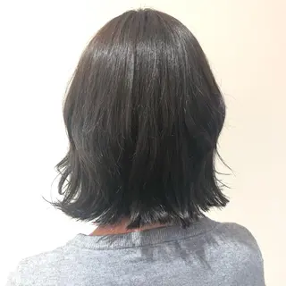 ショート カラー 朝比奈 志保のヘアスタイル