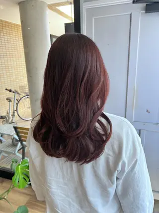 ロング カラー ツキダテ ユイのヘアスタイル