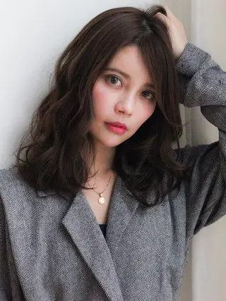 セミロング カラー パーマ ヘアアレンジ VIVIE【ヴィヴィ】所属・髪質改善/韓国風 レイヤー/田村祐樹のヘアスタイル