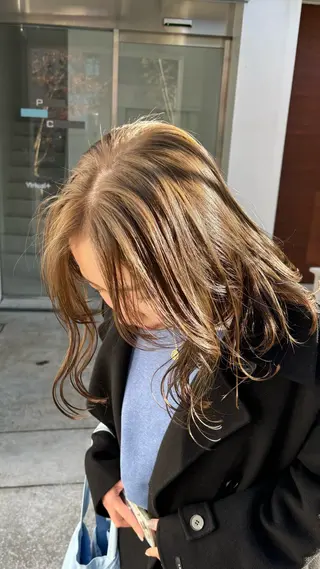 ミディアム カラー オリーブ/縮毛♡ Natsuno🩰のヘアスタイル