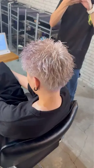 ショート カラー メンズ おがた たくむの眉毛・アイブロウイメージ