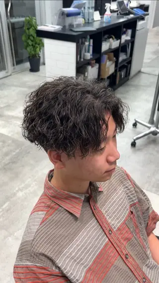 パーマ メンズ ØVARL　Jingumae所属・OVARL/ メンズパーマ/きらりのヘアスタイル